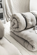 KRĒSLIS AR SPRĀDZI