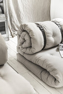 KRĒSLIS AR SPRĀDZI